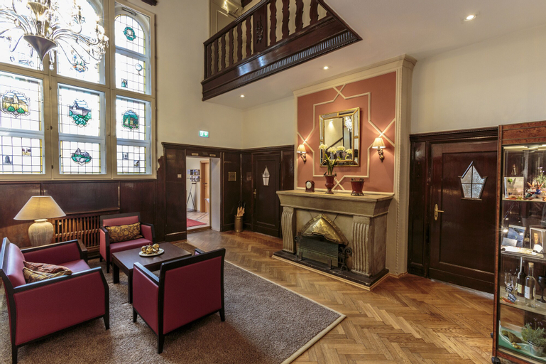 Parkhotel Gueldene Berge, Burgenlandkreis