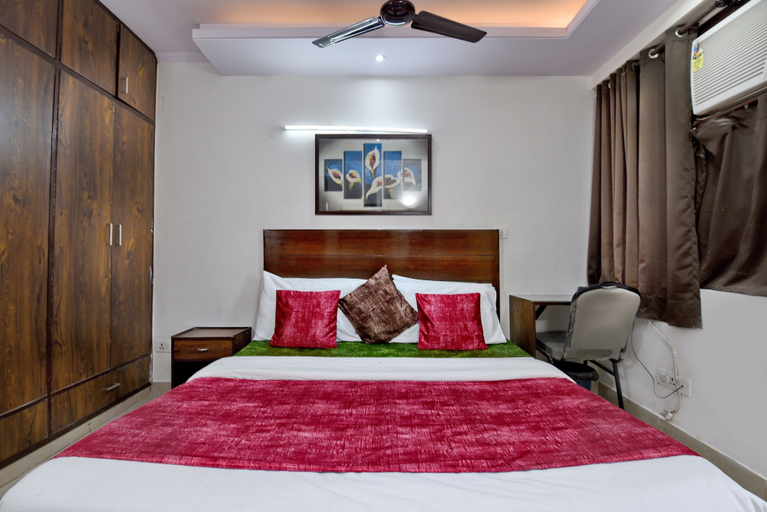 Bedroom 2, Hotel Admire Inn 27, Gautam Buddha Nagar
