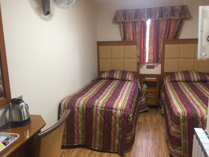 Bedroom 3, Seymour Hotel, London