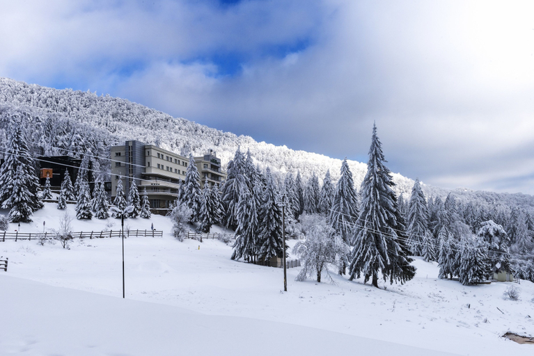 Exterior & Views 2, Balvanyos Resort, Turia