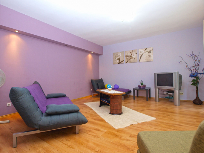 Others 4, Apartments Nadia 1493, Medulin