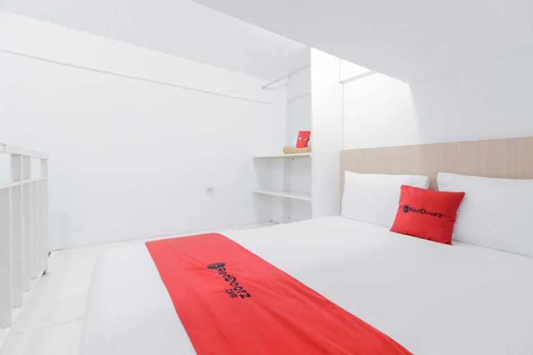 Bedroom 1, RedDoorz near Hayam Wuruk, West Jakarta