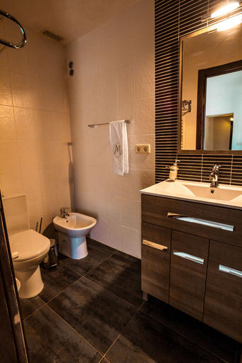 Bathroom 3, Masia de Matuta, Castellón