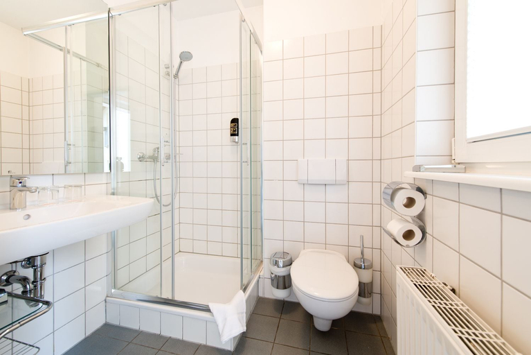 Bathroom 5, Hotelpark Stadtbrauerei, Ilm-Kreis
