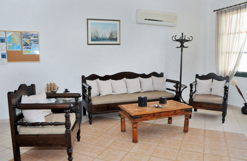 Others 4, Kastro Hotel, Peloponnese