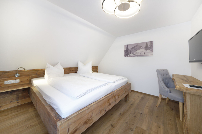 Bedroom 4, Hotel Garni Alpengruss, Garmisch-Partenkirchen