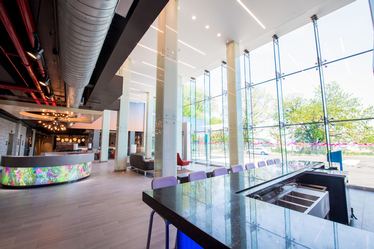Food & Drinks 5, Aloft New York LaGuardia Airport, New York