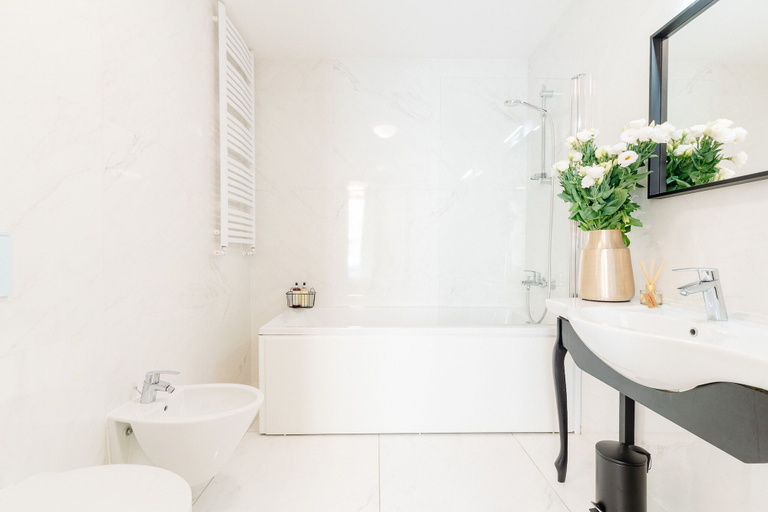 Bathroom 3, Bogoria House, Kraków City