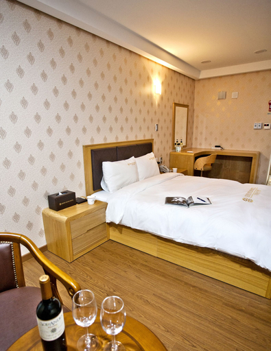Bedroom 3, Geoje Ocean Hotel, Geoje