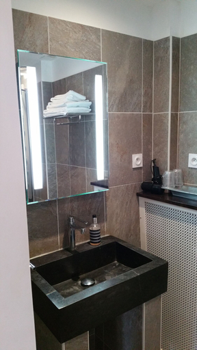 Bathroom 5, Chambres d'hôtes & SPA Les Perce Neige, Indre-et-Loire