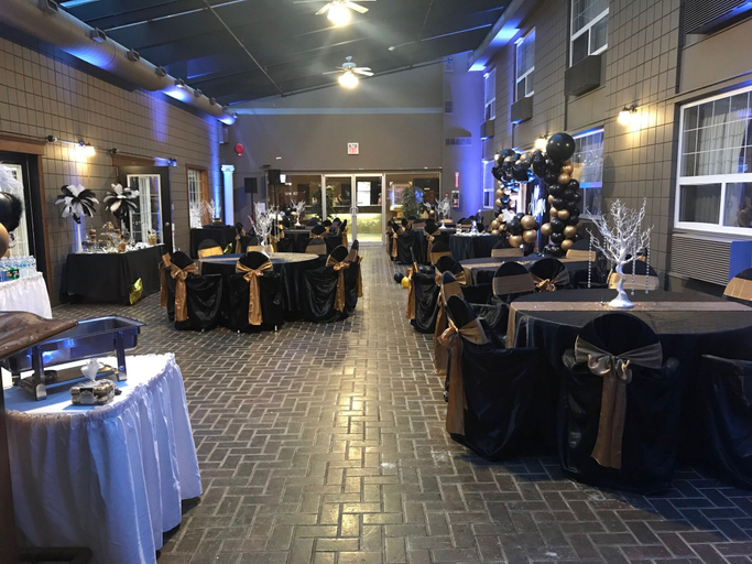 Food & Drinks 4, Stonebridge Hotel, Division No. 16
