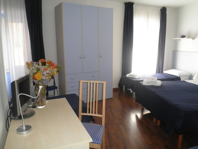 Bedroom 2, Hotel La Bussola, Trieste