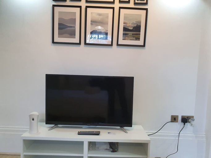 Others, Lux Kings RD City Centre Studio Apartment Reading, Wokingham