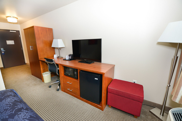 Bedroom 3, Baymont by Wyndham Grand Forks, Grand Forks