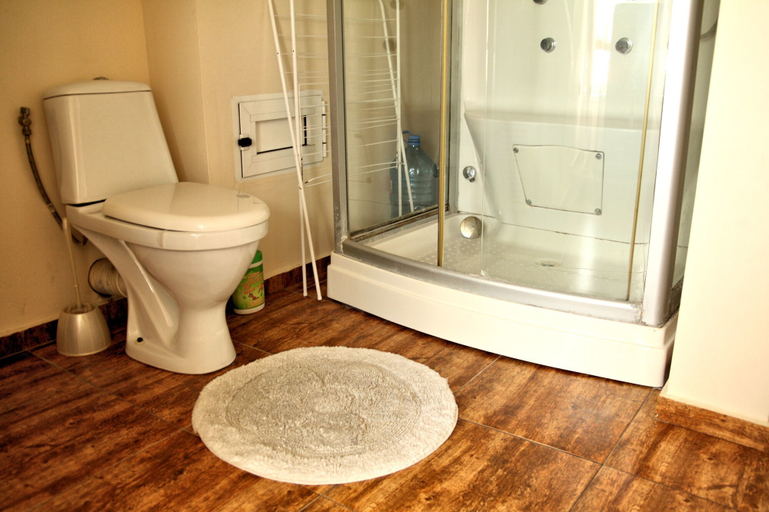 Bathroom, Sea view apartment in the city heart, Varna