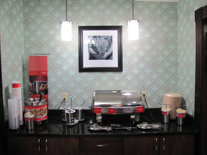 Food & Drinks 5, Hampton Inn Birch Run/Frankenmuth, Saginaw