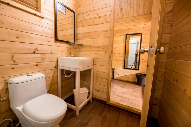 Bathroom 4, Montego Bay Beach Village, North Goa