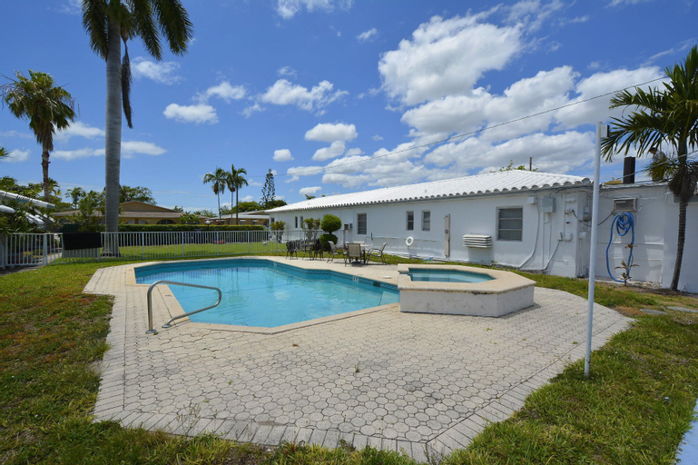 Hallandale Beach Apartments, Broward