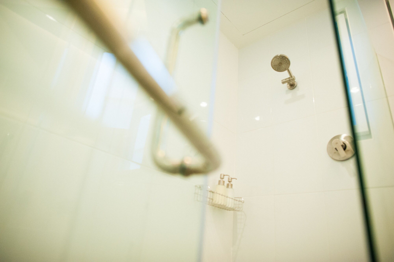 Bathroom 4, KENCOZY accommodation, Phaya Thai