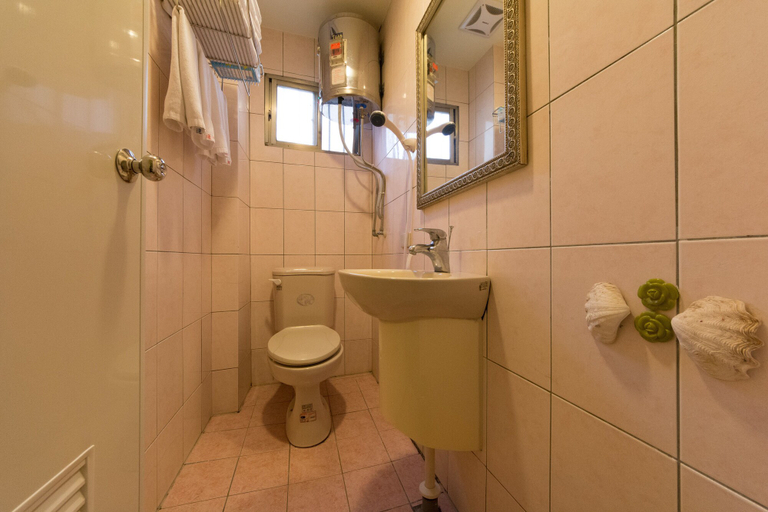 Bathroom 3, Fengchia Provence, Taichung