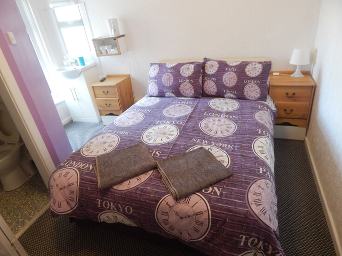 Others 5, Llanryan Guest House, Blackpool