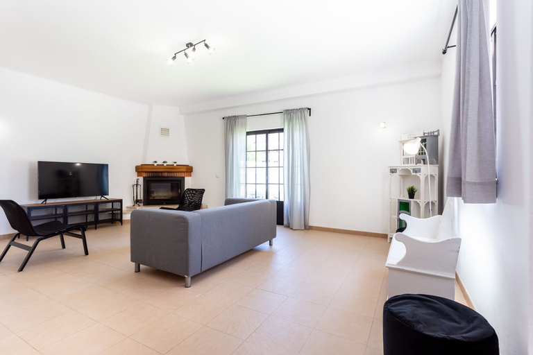 Others 4, Best Guest Residence, Lagos