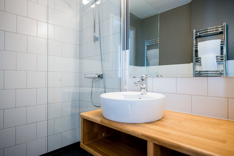 Bathroom 5, Gylle Hotell & Restaurang Brödernas, Borlänge