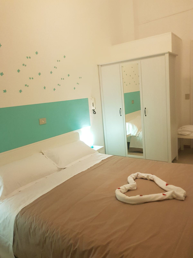 Bedroom 4, Hotel Canarco, Lucca