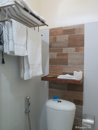 Bathroom 4, Oasi Fiore Bed and Breakfast, Dauis