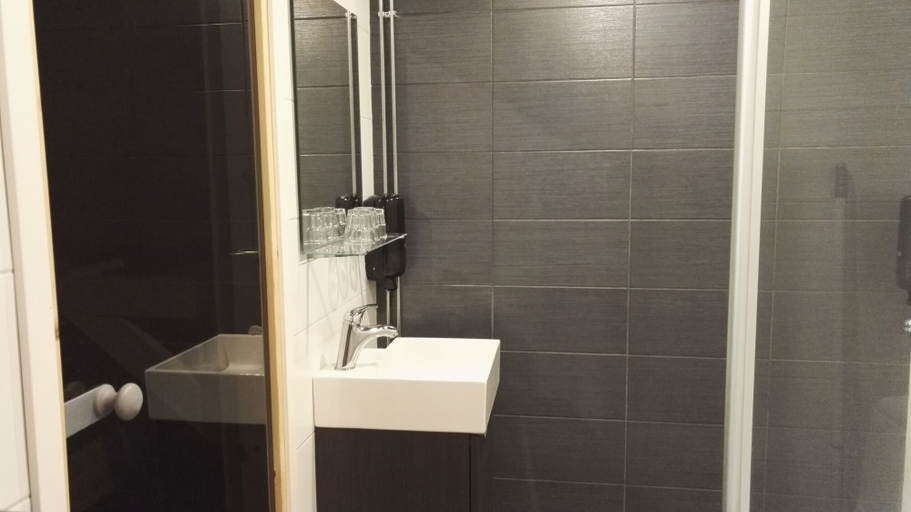 Bathroom 4, Revontuli Resort Glass Igloos, Central Finland