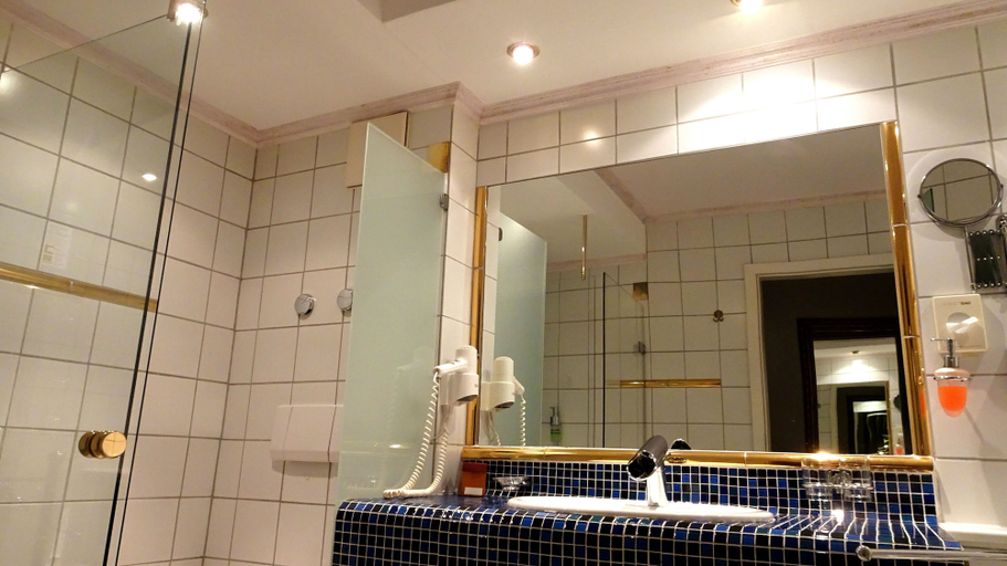Bathroom 5, Drahthammer Schlößl, Amberg