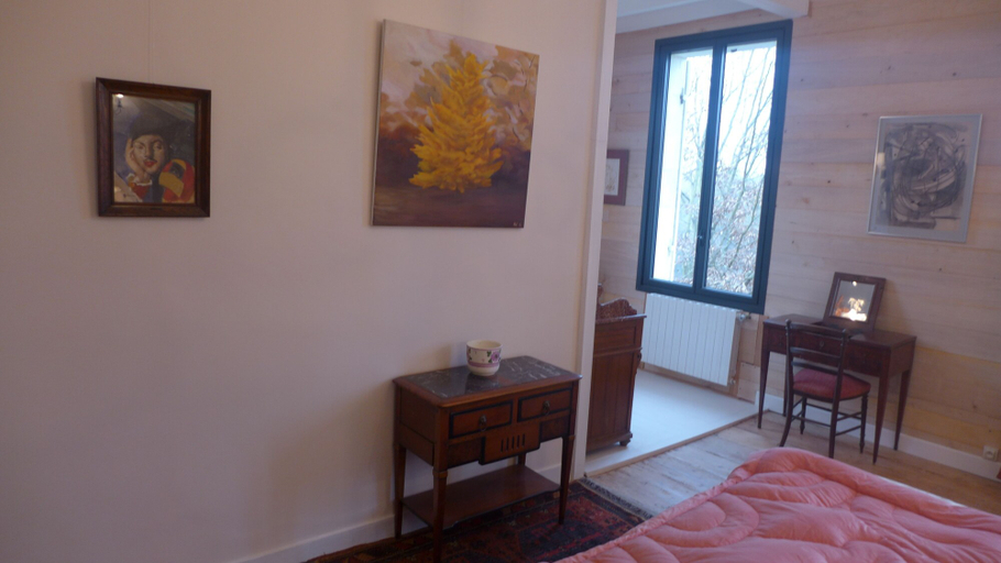 Bedroom 4, Ygeia, Gironde