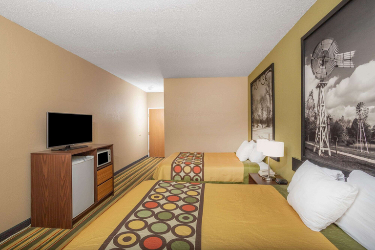 Bedroom 3, Super 8 by Wyndham Goshen, Elkhart