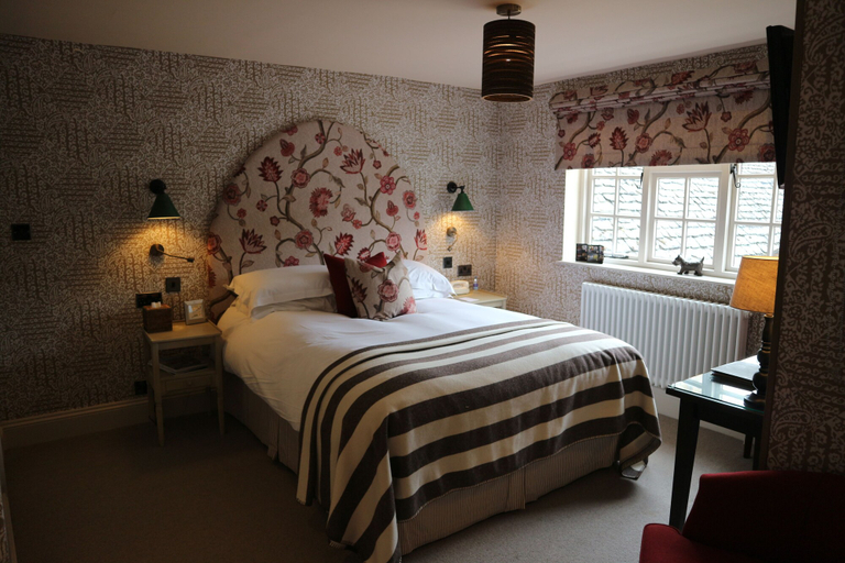 Bedroom 2, The Lamb Inn, Oxfordshire