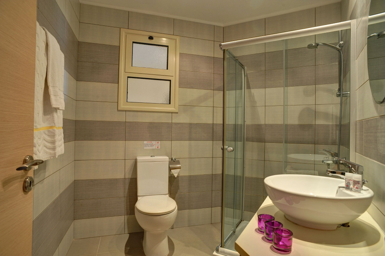 Bathroom 4, Aphrodite Sands