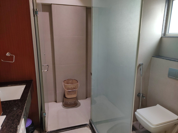 Bathroom 4, Vintage Hotel, Vadodara