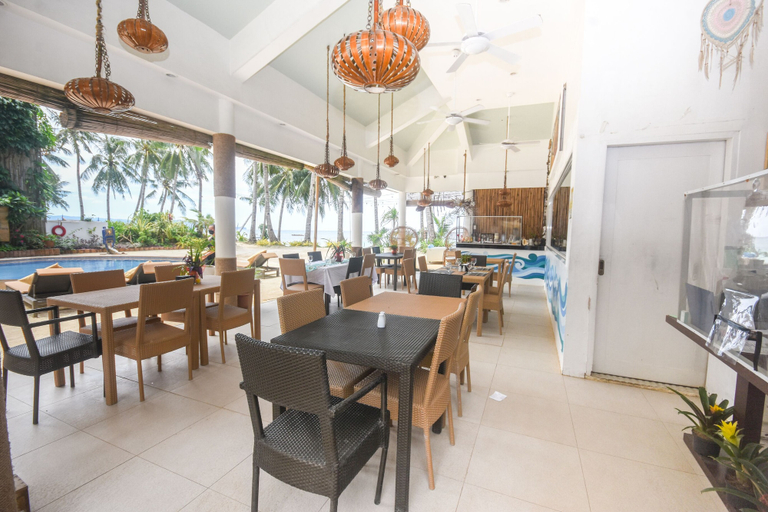Food & Drinks 5, Microtel by Wyndham Boracay, Malay