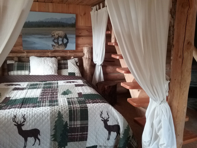 Eagle Bear Lodge, Cariboo