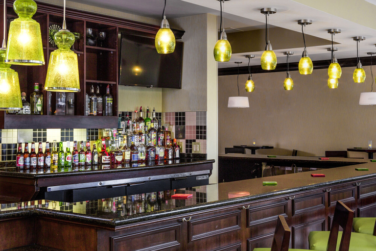 Food & Drinks 5, Hilton Garden Inn Hampton Coliseum Central, Hampton