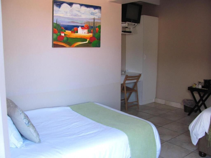 Bedroom 2, Absolute Cornwall, Buffalo City
