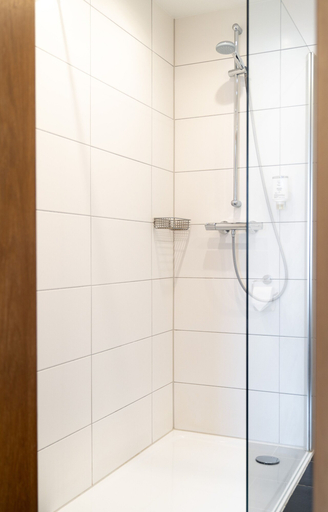 Bathroom 5, Hotel & Restaurant Stümpelstal, Marburg-Biedenkopf