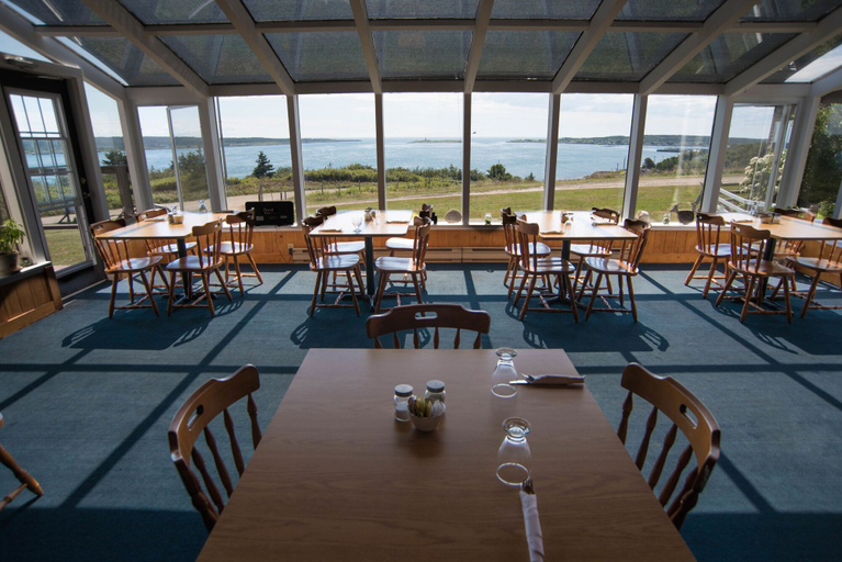 Food & Drinks 4, Brier Island Lodge, Digby
