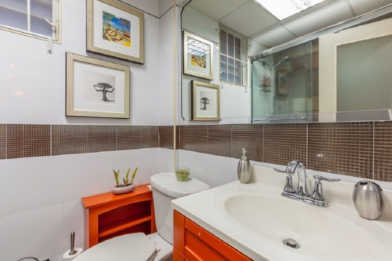 Bathroom, New Kingston Guest Apartments at Seymour