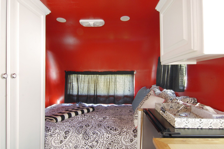 Bedroom 2, Palm Canyon Hotel & RV Resort, San Diego