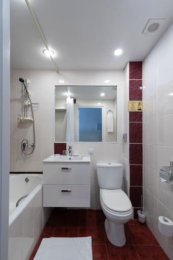 Bathroom 3, Hotel Equator, Vladivostok gorsovet