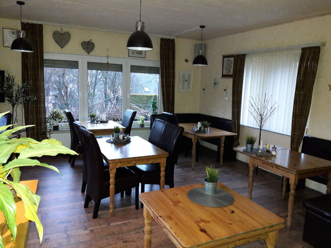 Food & Drinks 4, Pension Hubertus, Neuwied
