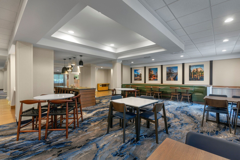 Food & Drinks 5, Fairfield Inn & Suites by Marriott Elizabeth City, Pasquotank