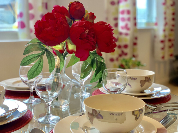 Food & Drinks, Lahnstein Apartment, Northamptonshire