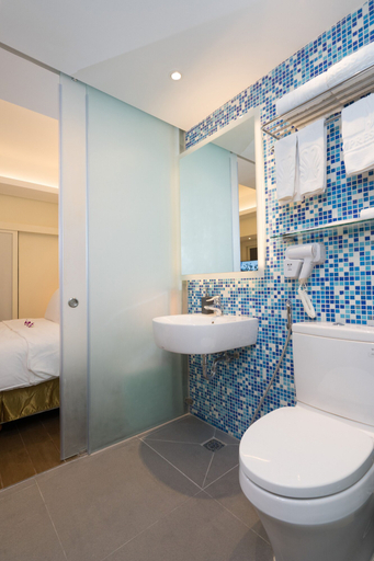 Bathroom 5, Empress Hotel HoChiMinh City, District 1