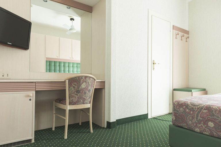 Bedroom 3, Hotel Cambridge, Venezia